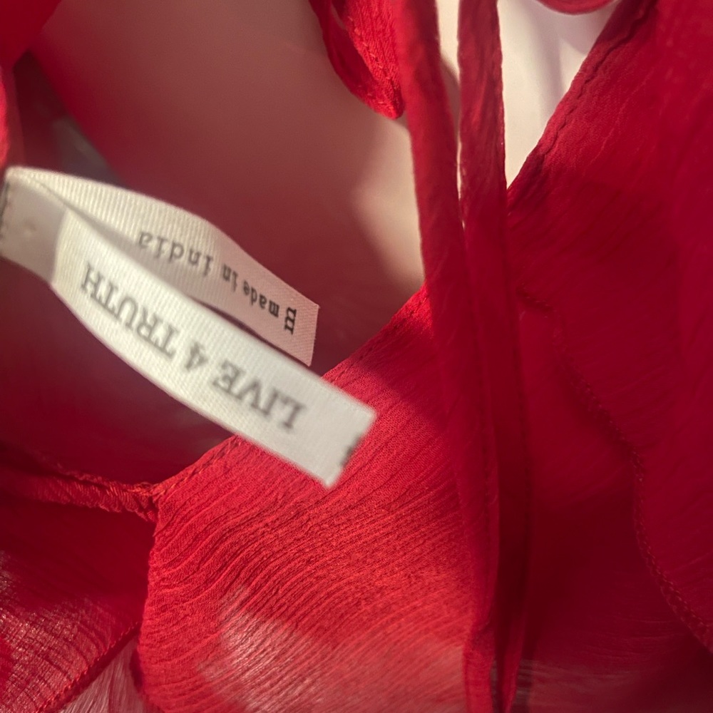 Live 4 Truth Juniors Medium Red Pleated Ruffle Cape V Neck Latin Inspired NEW - Picture 5 of 9